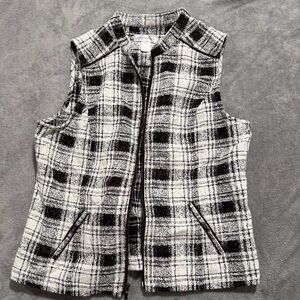 Christopher &Banks Plaid Black & White Sleeveless Zip Vest size Large